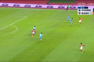 青島海牛2-0領(lǐng)先深圳新鵬城！康瓜點(diǎn)射破門建功