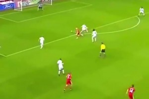 托雷斯的連停帶過已驚為天人，沒想到圣卡西降臨人間