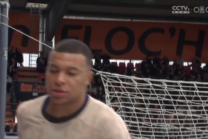 全能型前鋒！姆巴佩策動進攻+腳后跟破門，解說員都懵了！