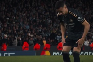 當巴斯克斯顛著球走向罰球點，一下給我拉回到2016年的那個夏天