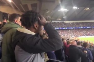 speed在曼城球迷區(qū)假裝悲傷，賽后與呂迪格見面